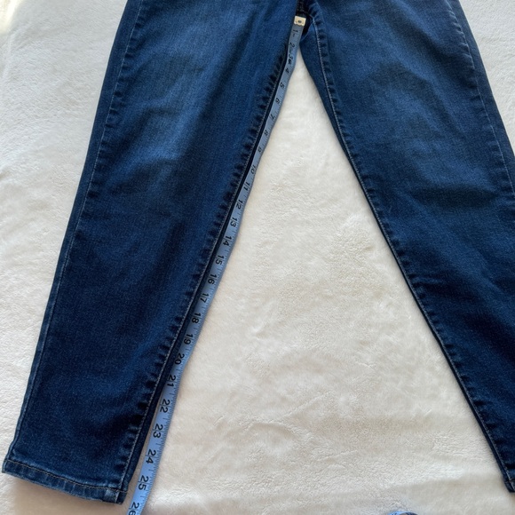 Levi's High Waisted Mom Jeans - Picture 9 of 10